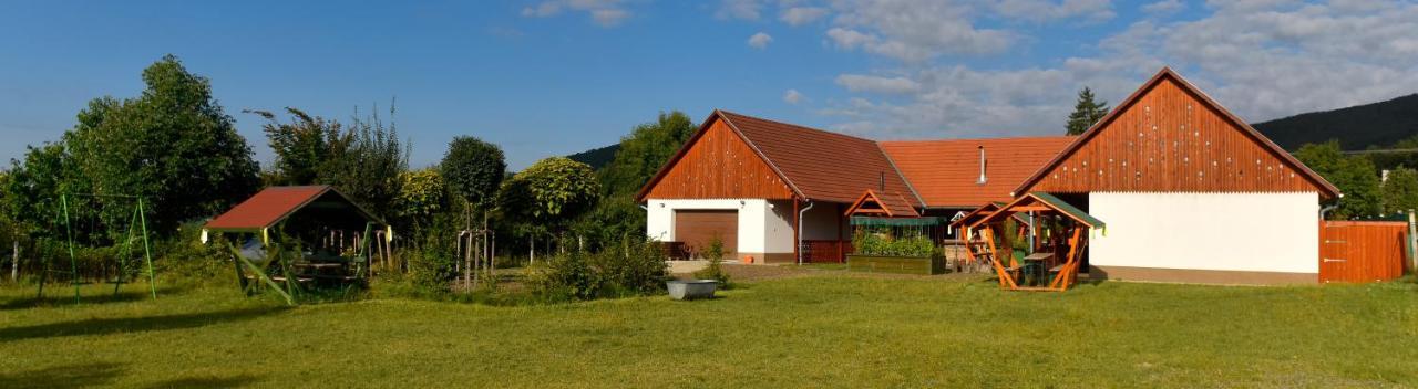 Nyakiglab Villa Szegi Exterior foto