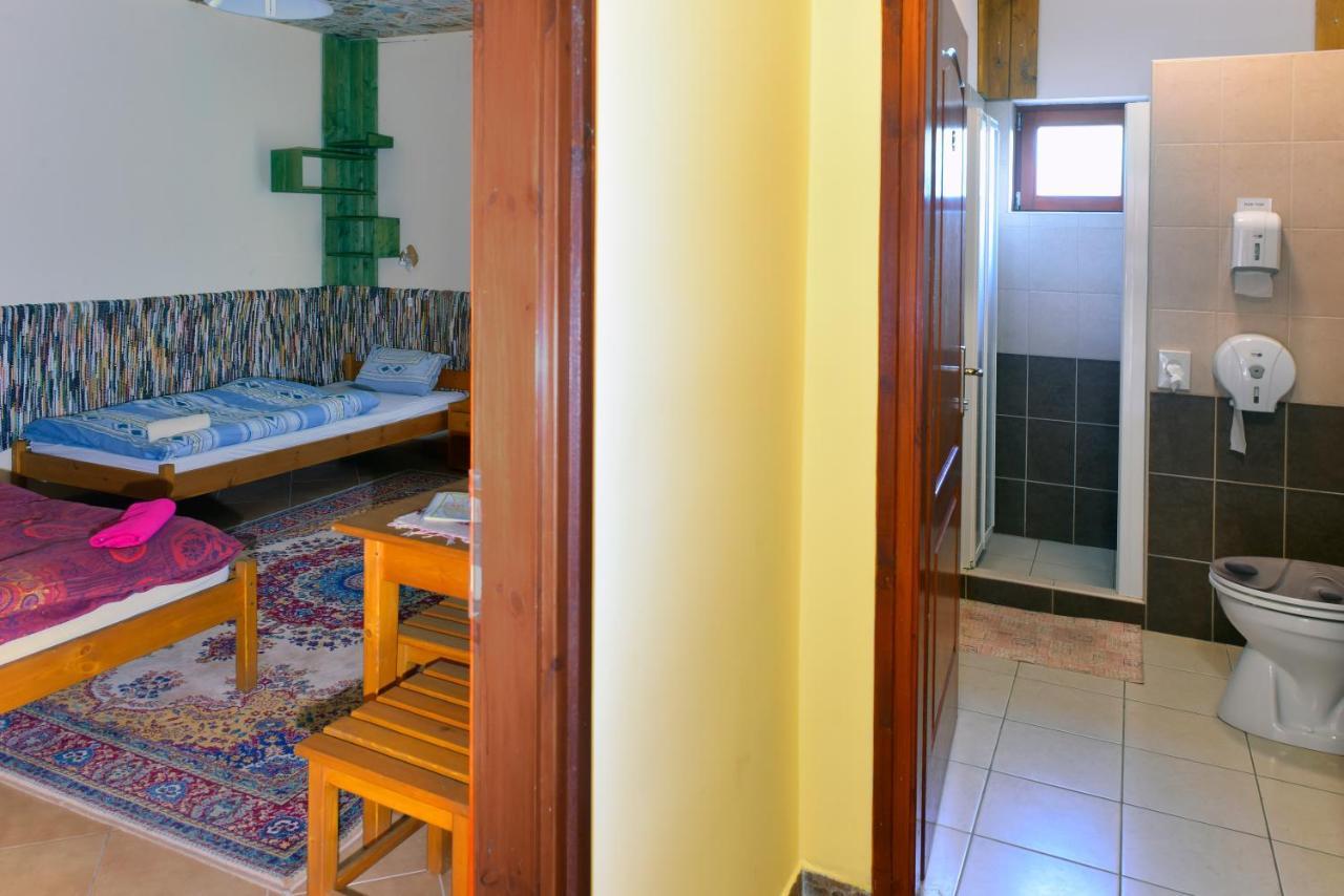 Nyakiglab Villa Szegi Exterior foto